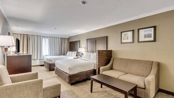 Suite estudio, varias camas, para no fumadores | Ropa de cama de alta calidad, camas con pillow-top y escritorio