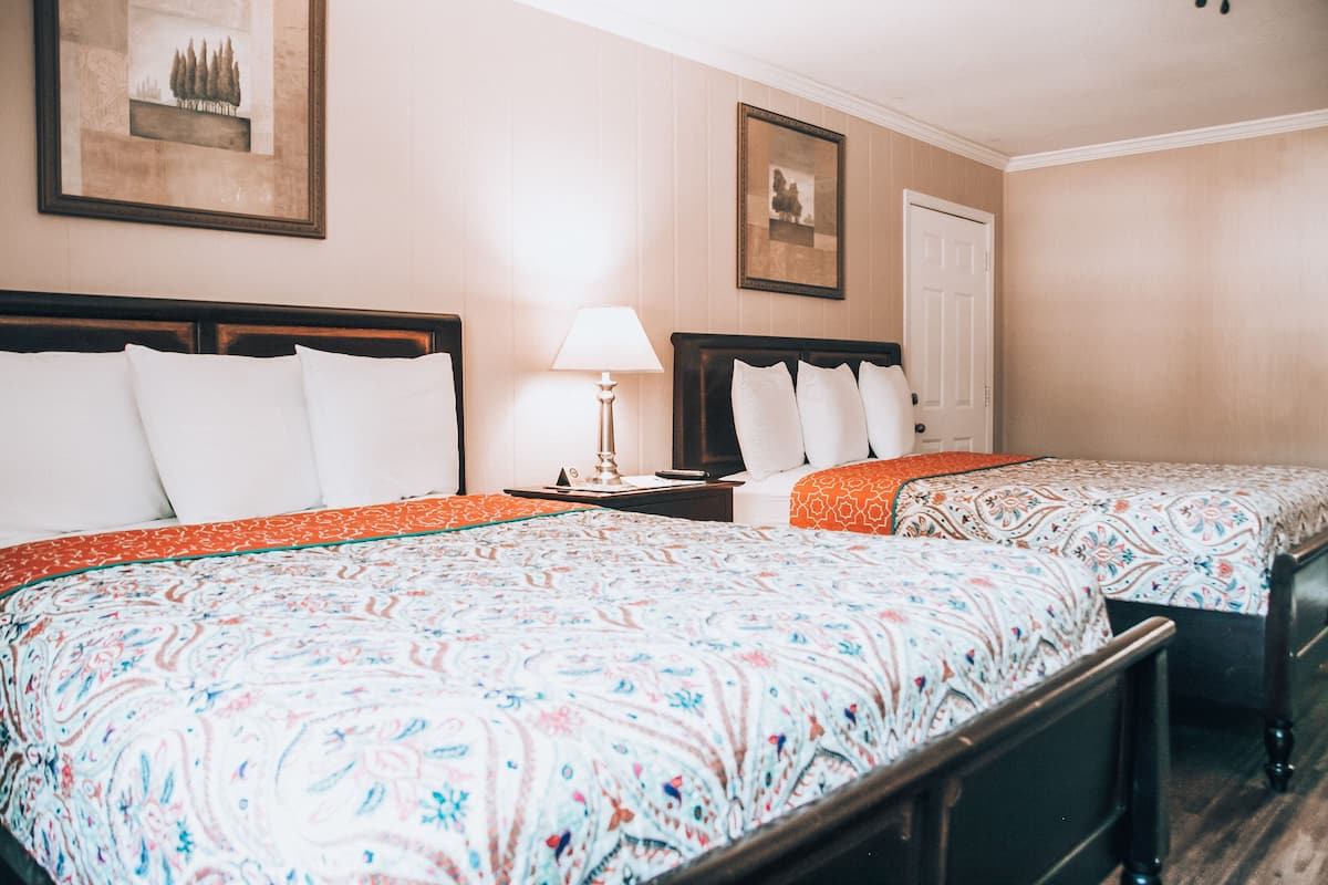 desk, laptop workspace, iron/ironing board, free wifi