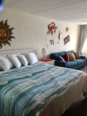 Studio | Individually decorated, individually furnished, free WiFi, bed sheets - Lollipop Motel (North Wildwood)