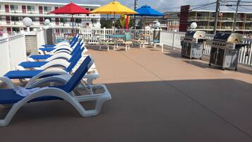 Sun deck