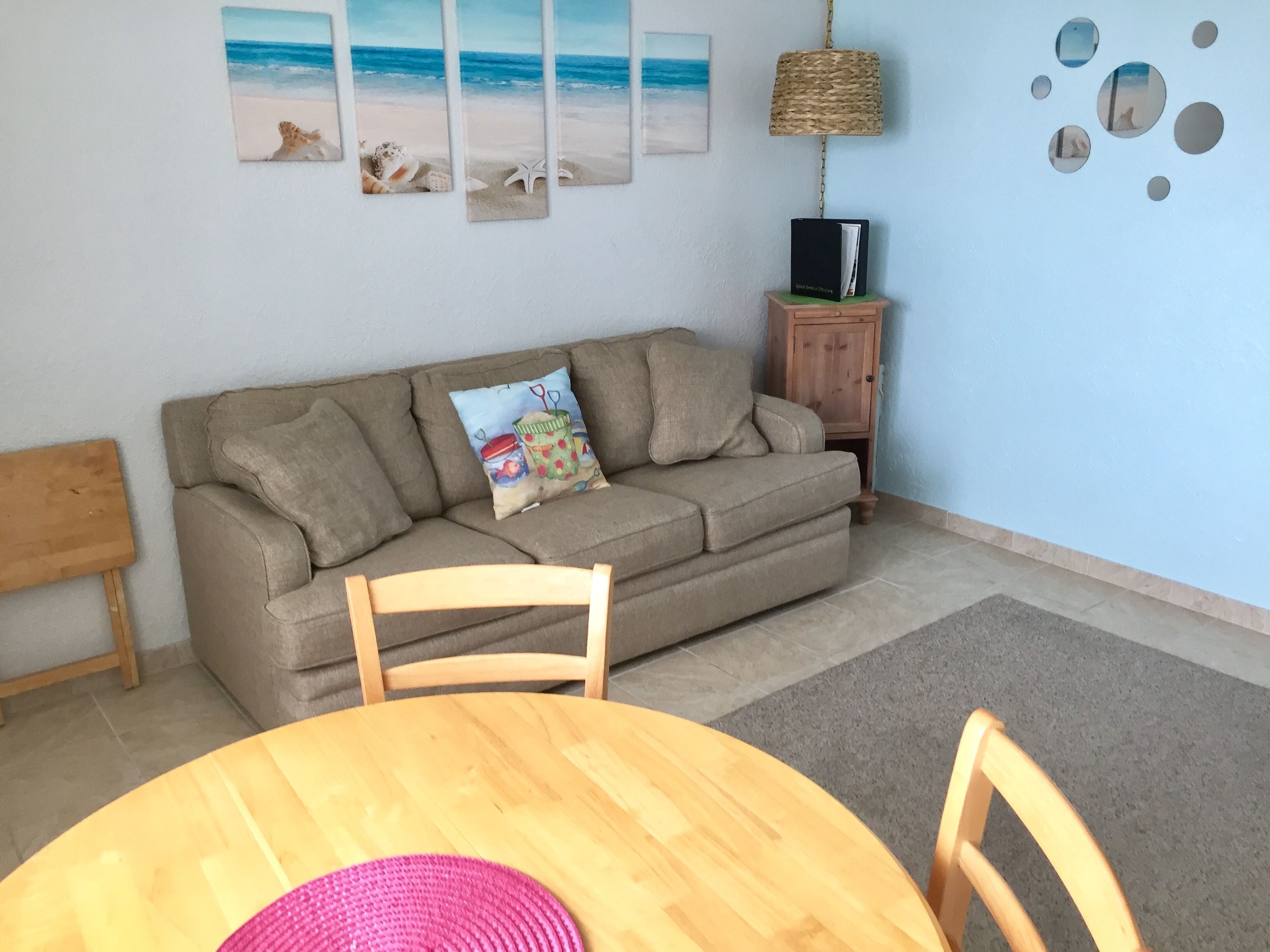 Suite, 1 Bedroom, Kitchenette | Living area