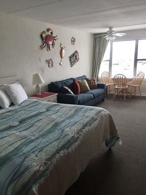 Studio | Individually decorated, individually furnished, free WiFi, bed sheets - Lollipop Motel (North Wildwood)