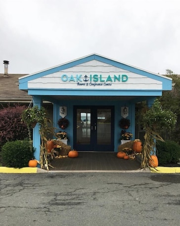 Entrada de la propiedad. Oak Island Resort & Conference Centre