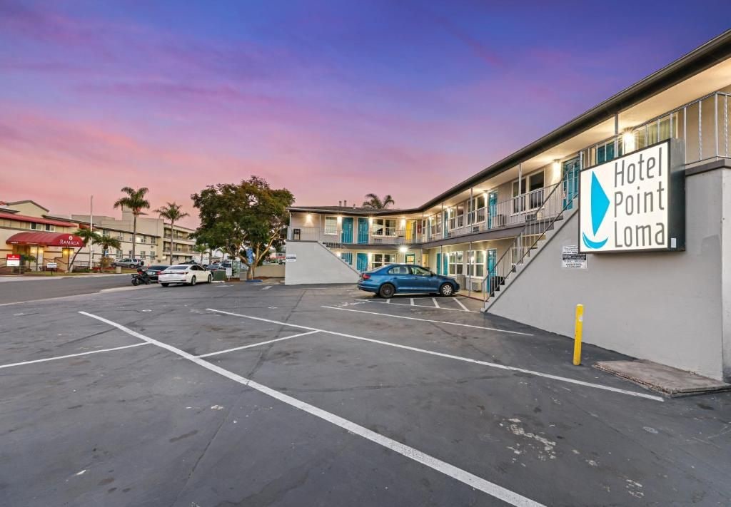Photo - Hotel Point Loma