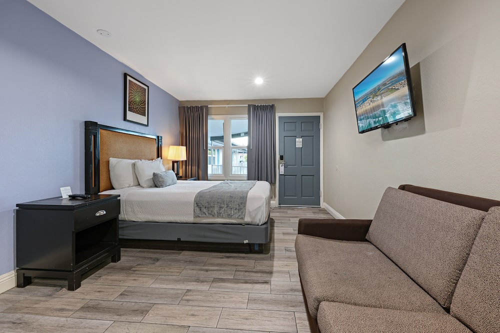 Hotel Point Loma