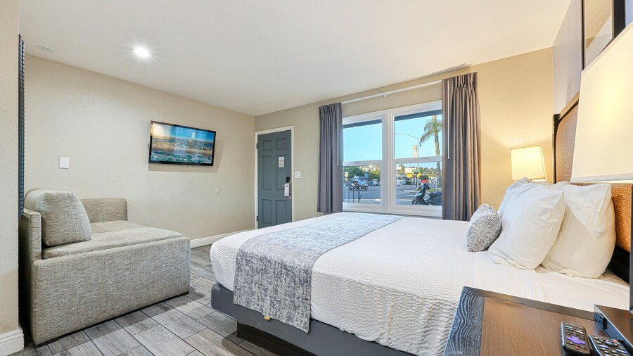 Hotel Point Loma