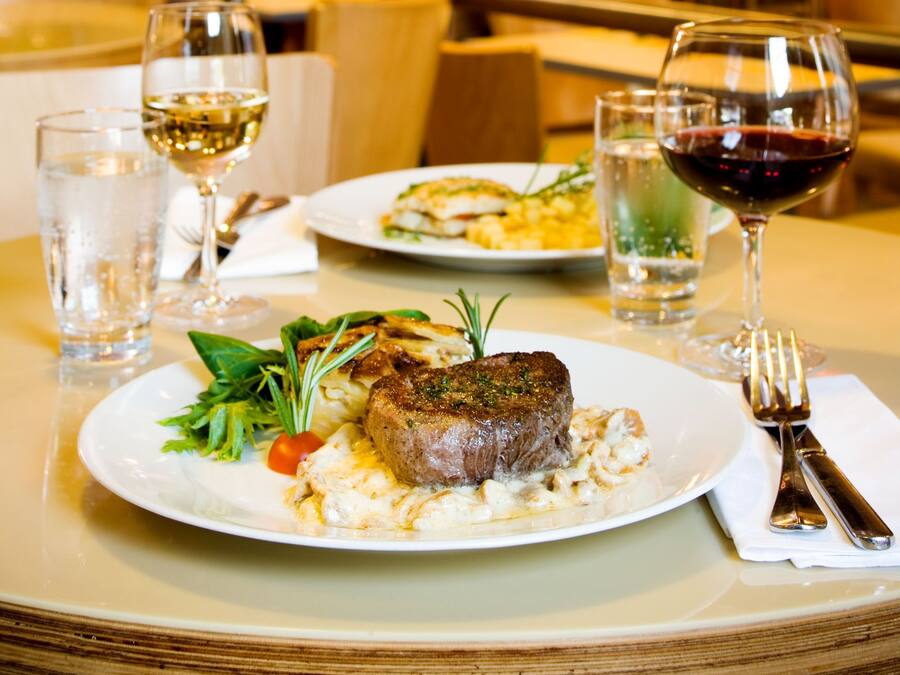 Breakfast, lunch, dinner served; Modern European cuisine