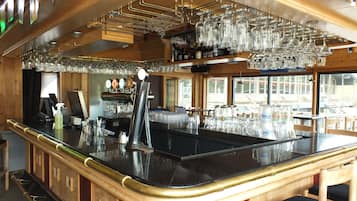 Bar (en la propiedad)