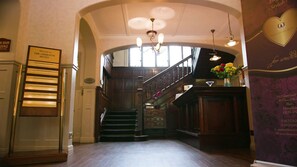 Lobby - The Lismoyne Hotel (Fleet)