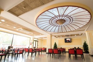 Petit déjeuner servi sur place