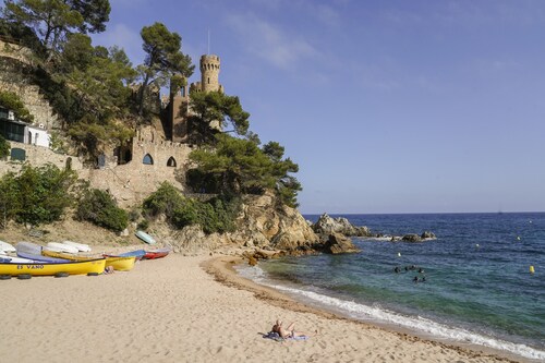 Lloret Vibe Affiliated by FERGUS