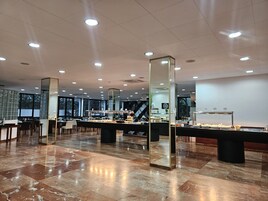 Lunch and dinner served, Mediterranean cuisine