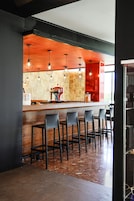 Bar junto a la piscina