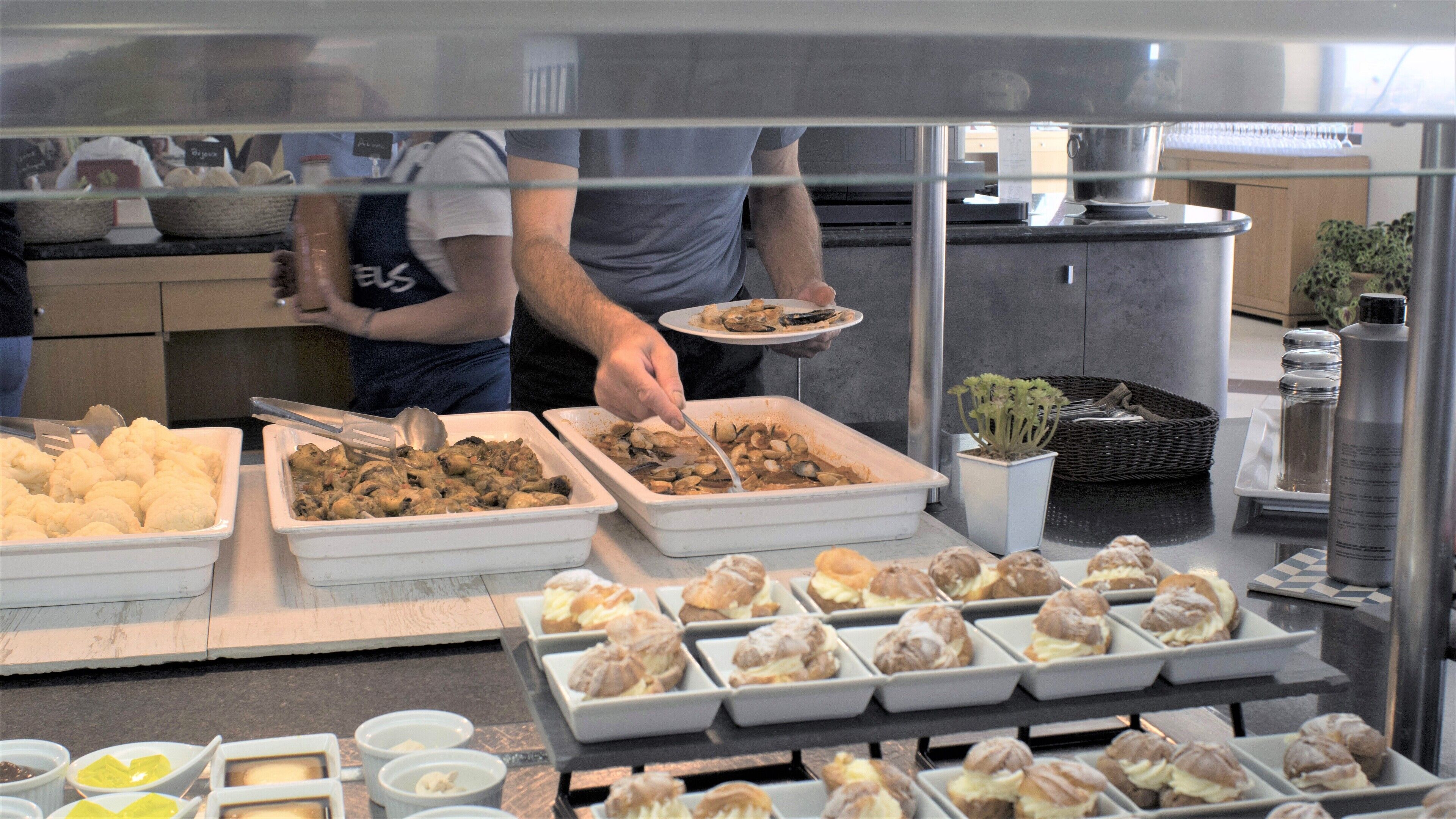 breakfast and dinner served