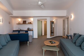 Apartment, 2 Bedrooms | Private kitchen