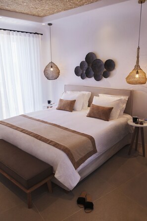 In-room safe, blackout curtains, free WiFi, bed sheets - Argo Hotel (Mykonos)