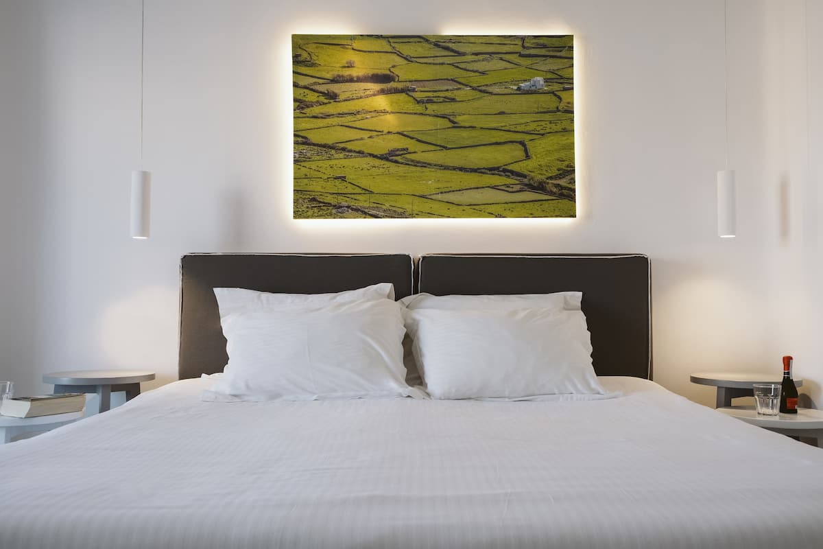 Standard Room | In-room safe, blackout drapes, free WiFi, bed sheets