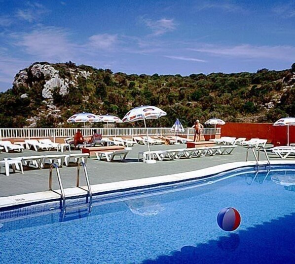 สระว่ายน้ำ