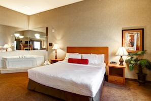 Living area - Ramada by Wyndham Ponoka (Ponoka)