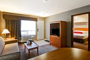 Deluxe Suite, 1 King Bed, Non Smoking