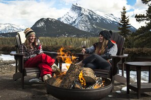 Terrace/patio - The Juniper Hotel (Banff)