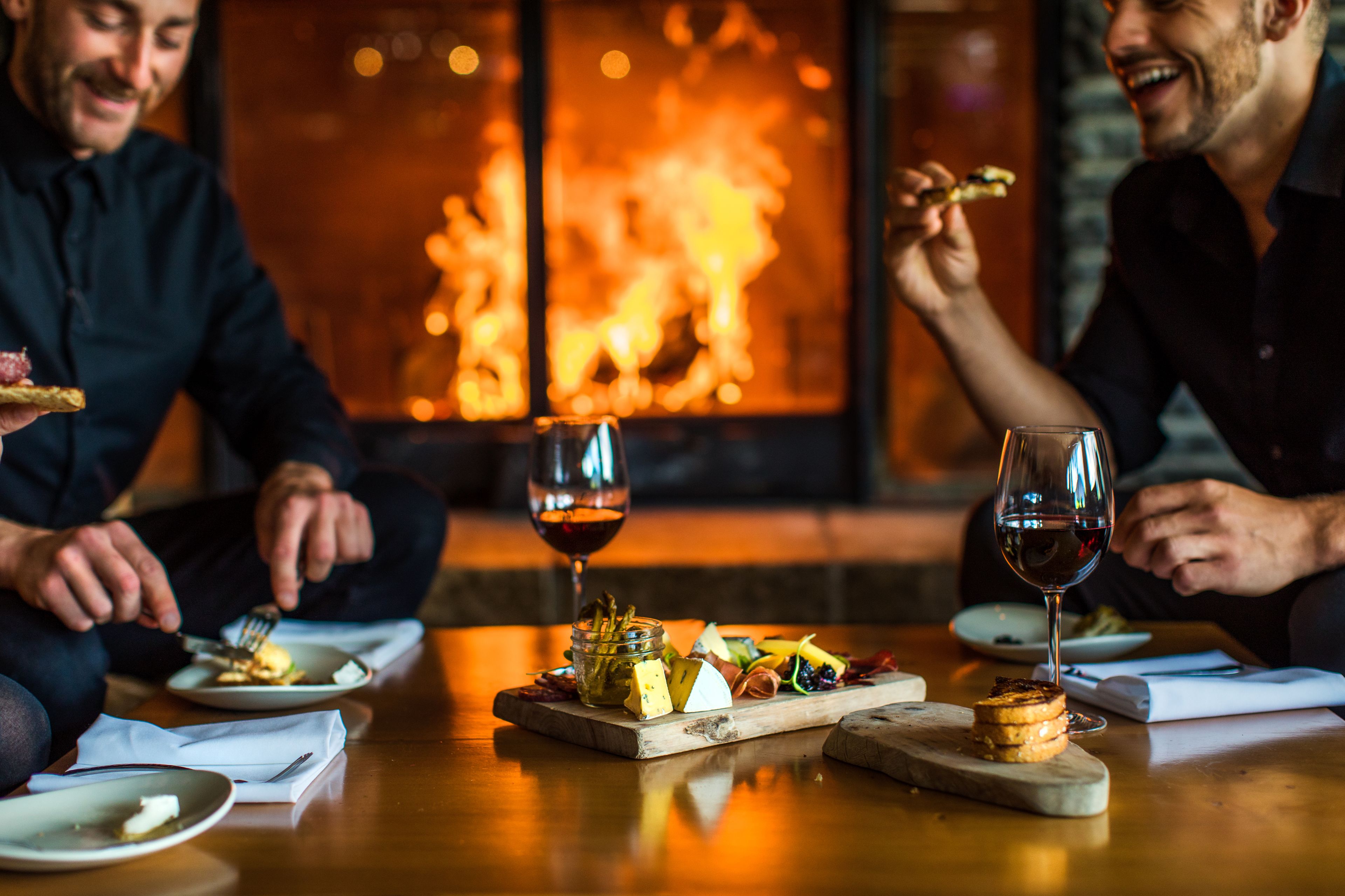 breakfast and brunch served, local cuisine