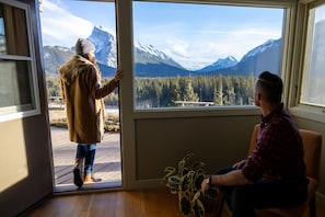 Deluxe Room, 1 King Bed, Mountain View (Deluxe Valley King) | Premium bedding, pillowtop beds, blackout drapes, iron/ironing board - The Juniper Hotel (Banff)