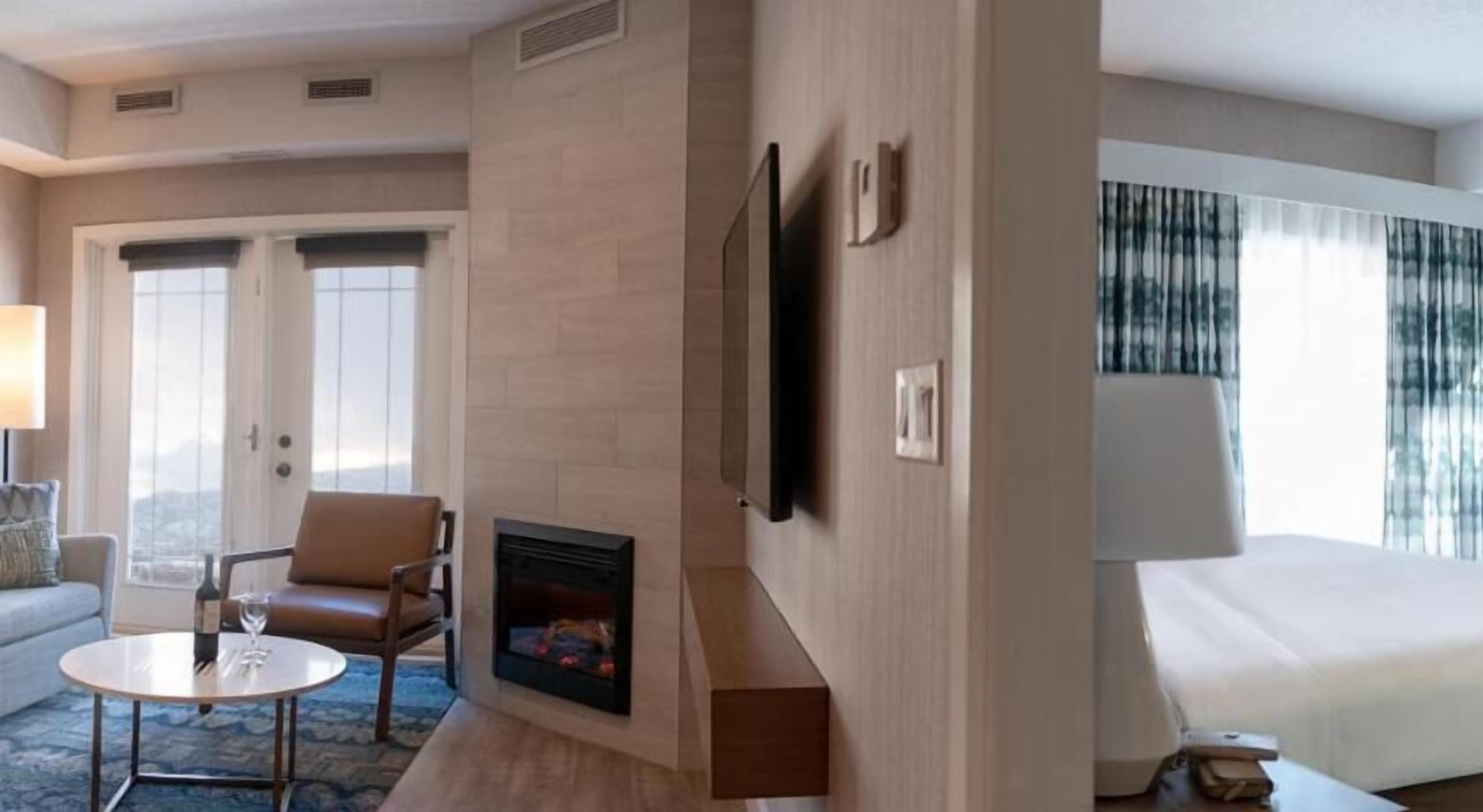 Premium bedding, in-room safe, desk, soundproofing