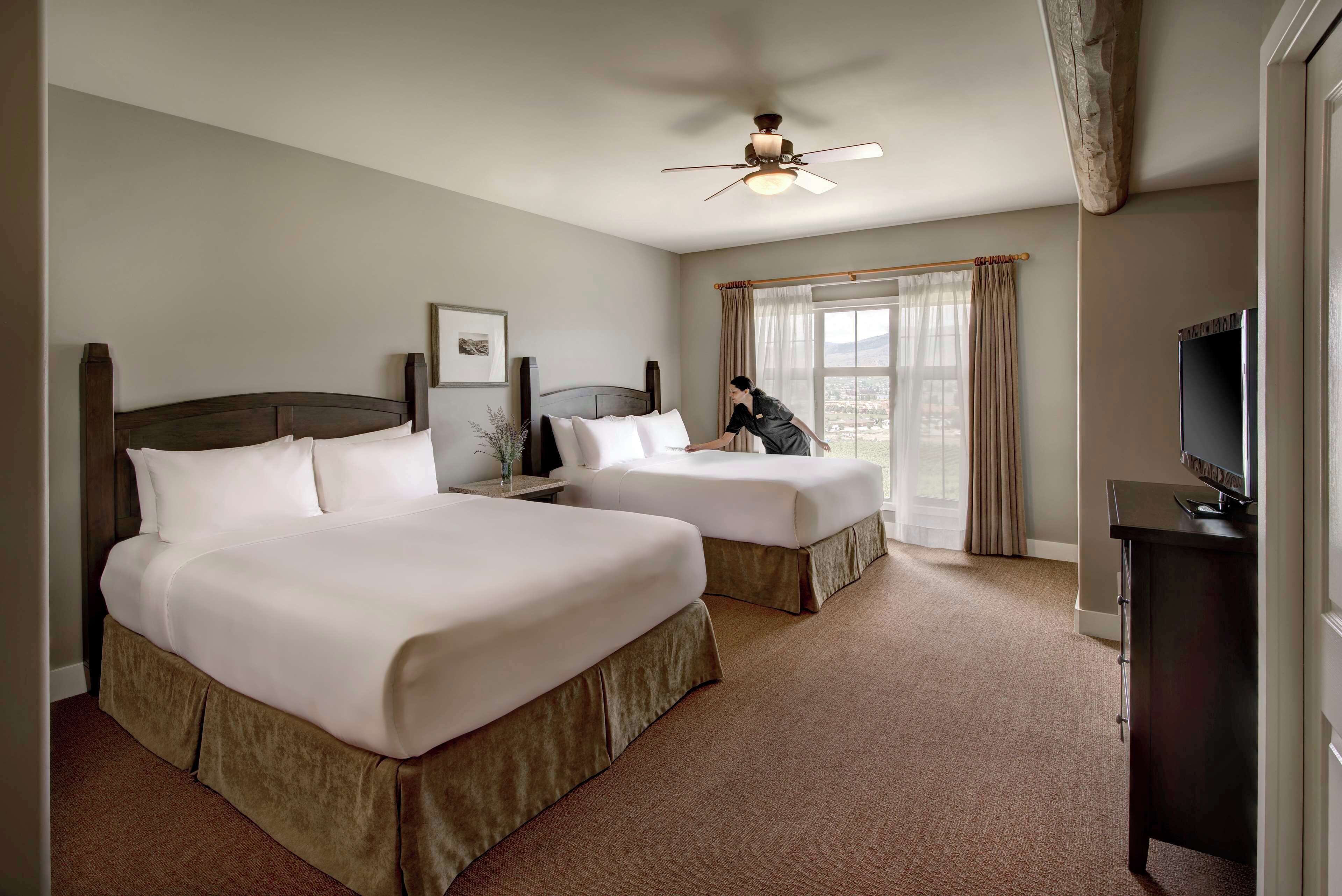 Sengetøy av topp kvalitet, safe på rommet, skrivebord og lydisolert