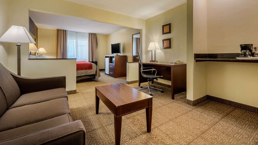 Comfort Inn Warren I-69