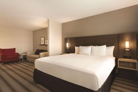 Country Inn Suites by Radisson, Indianapolis Airport South, IN - Image 9