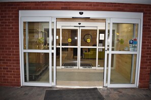 Overnatningsstedets indgangsparti