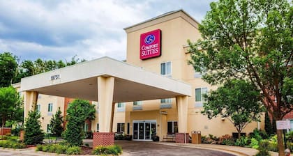 Comfort Suites Independence - Kansas City