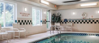 独立镇-堪萨斯城凯富全套房酒店