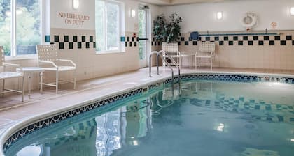 Comfort Suites Independence - Kansas City