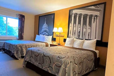 Super 8 by Wyndham Topeka at Forbes Landing