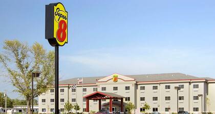Super 8 by Wyndham Topeka at Forbes Landing