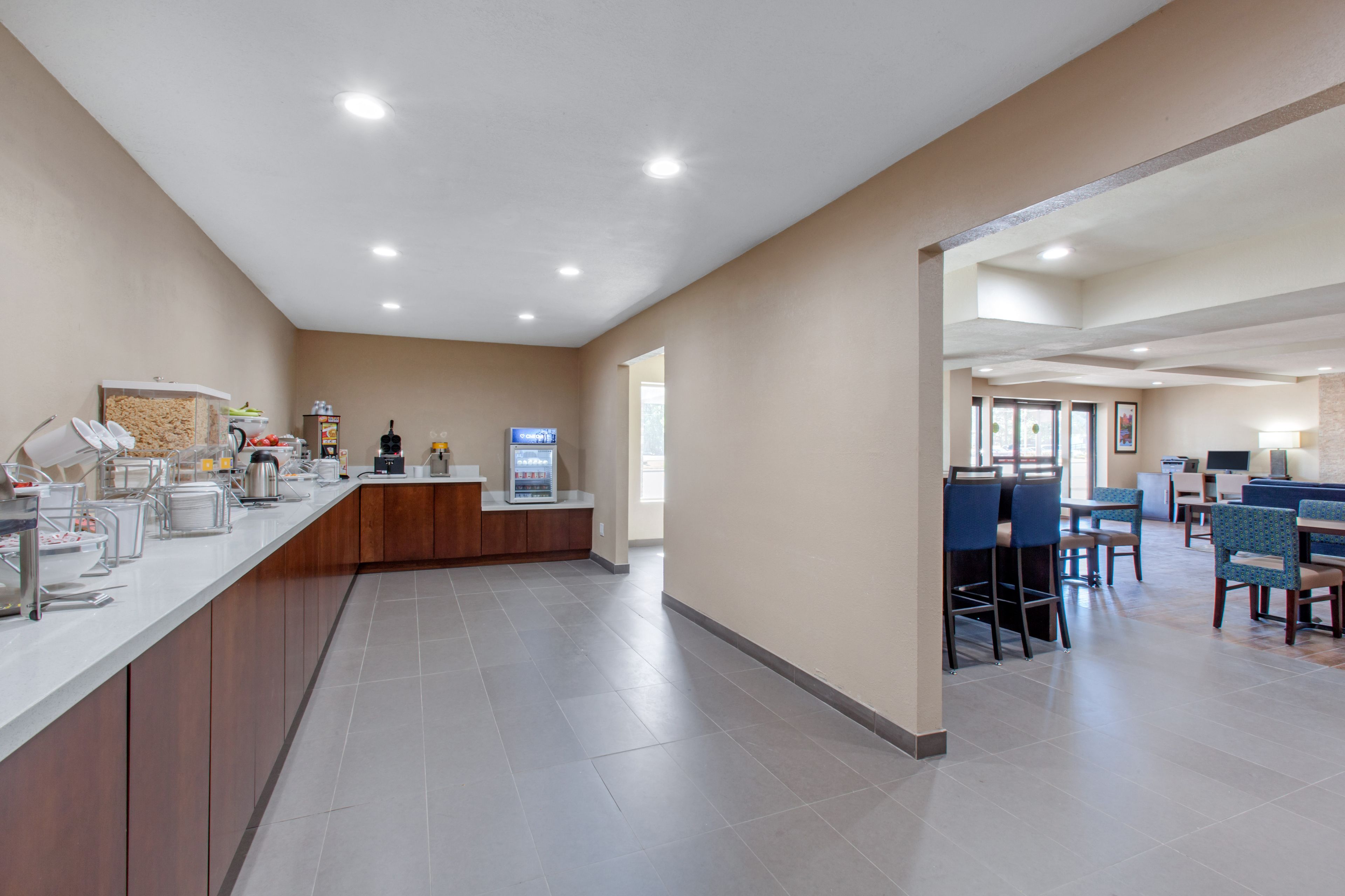 Free daily continental breakfast