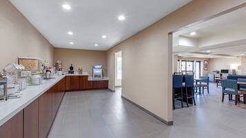 Free daily continental breakfast