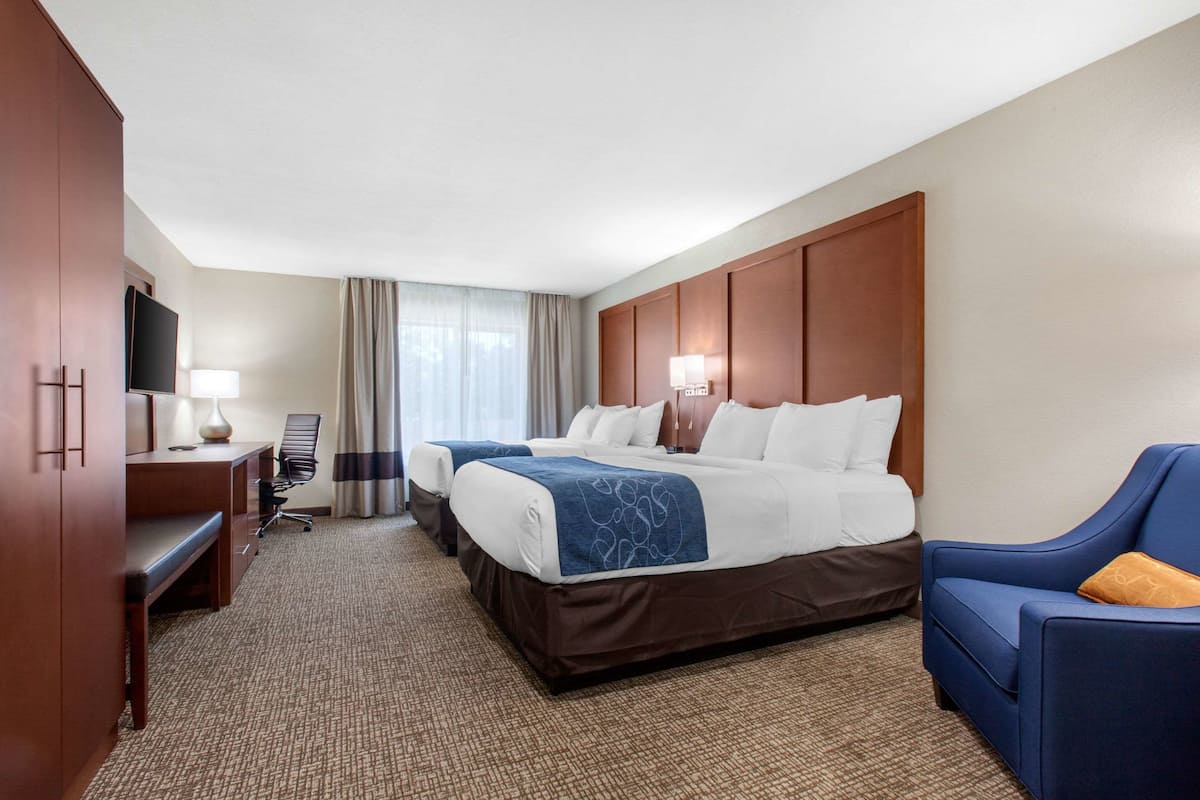 Premium bedding, down duvets, pillow-top beds, desk