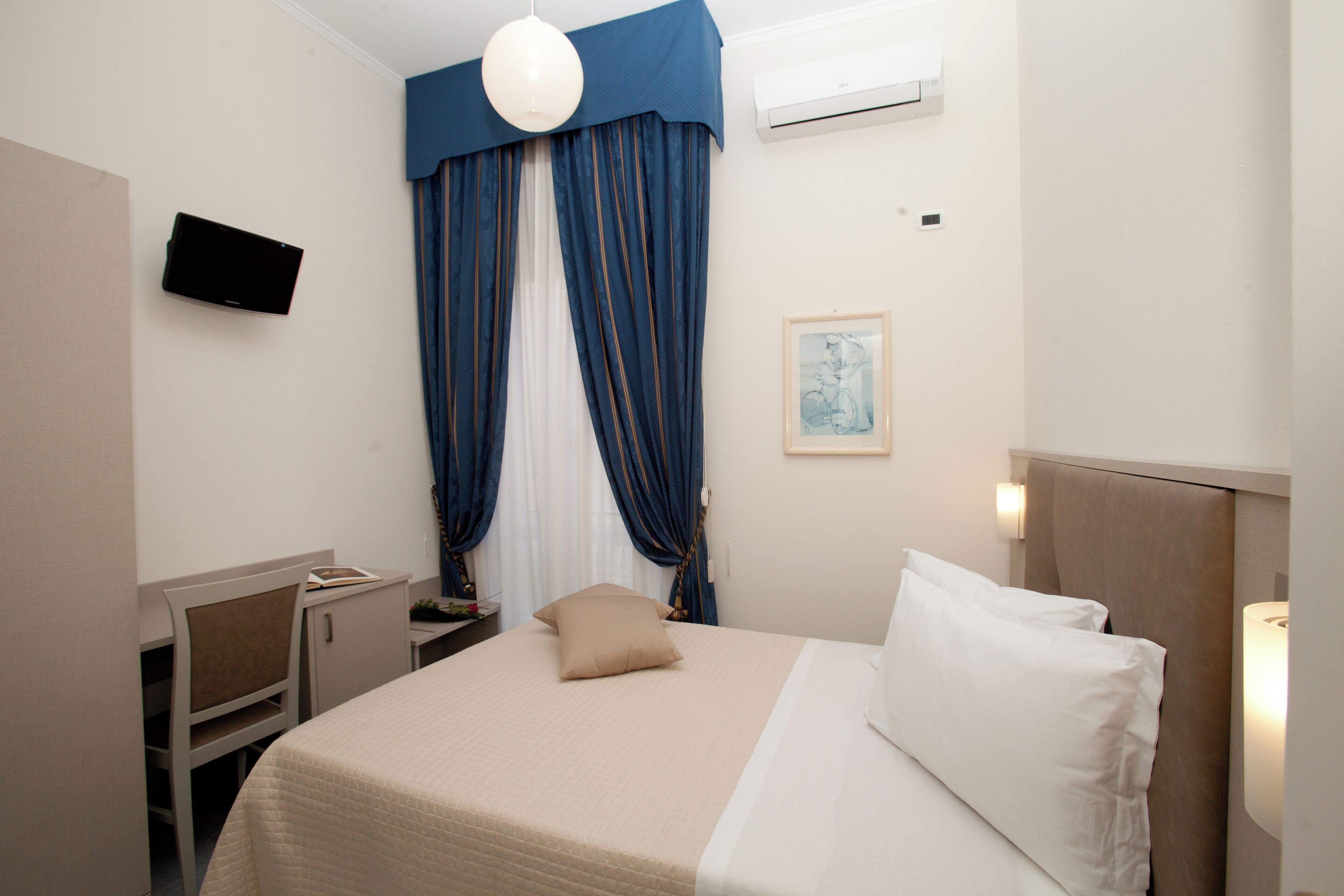 Couette en duvet d'oie, minibar, coffres-forts dans les chambres