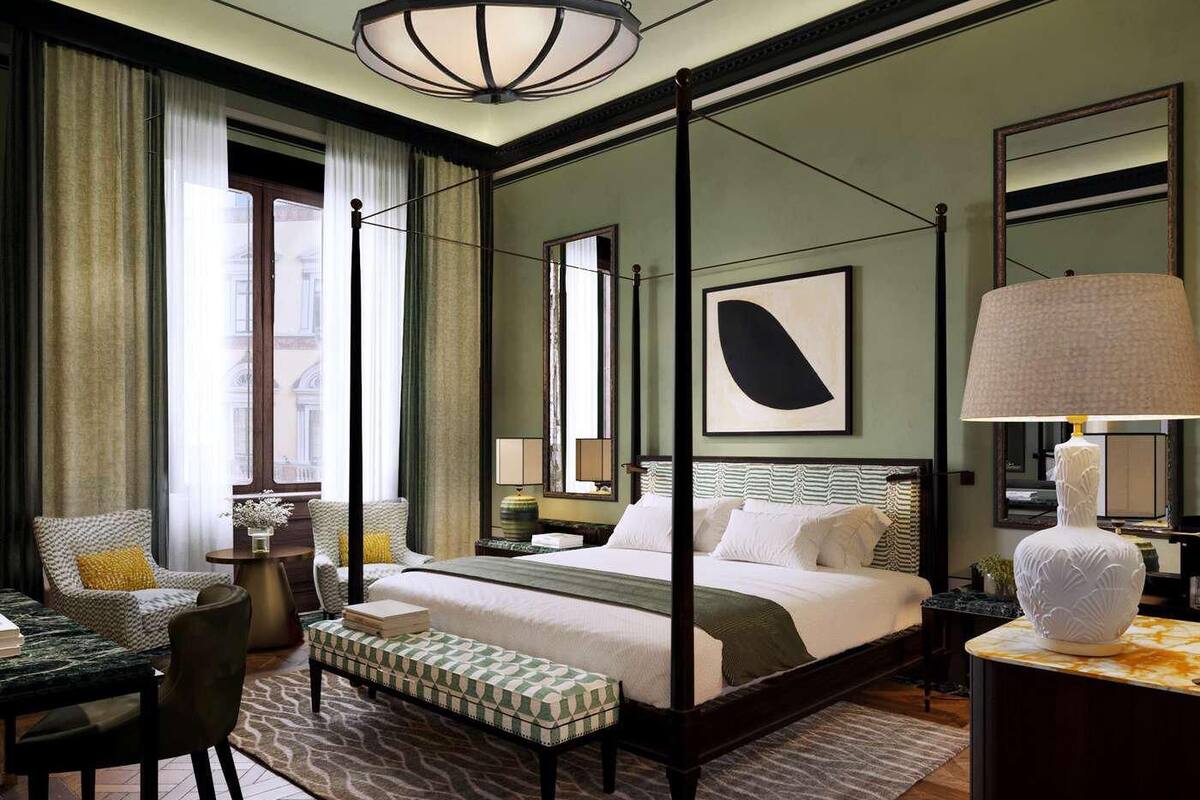 Minibar, in-room safe, desk, laptop workspace