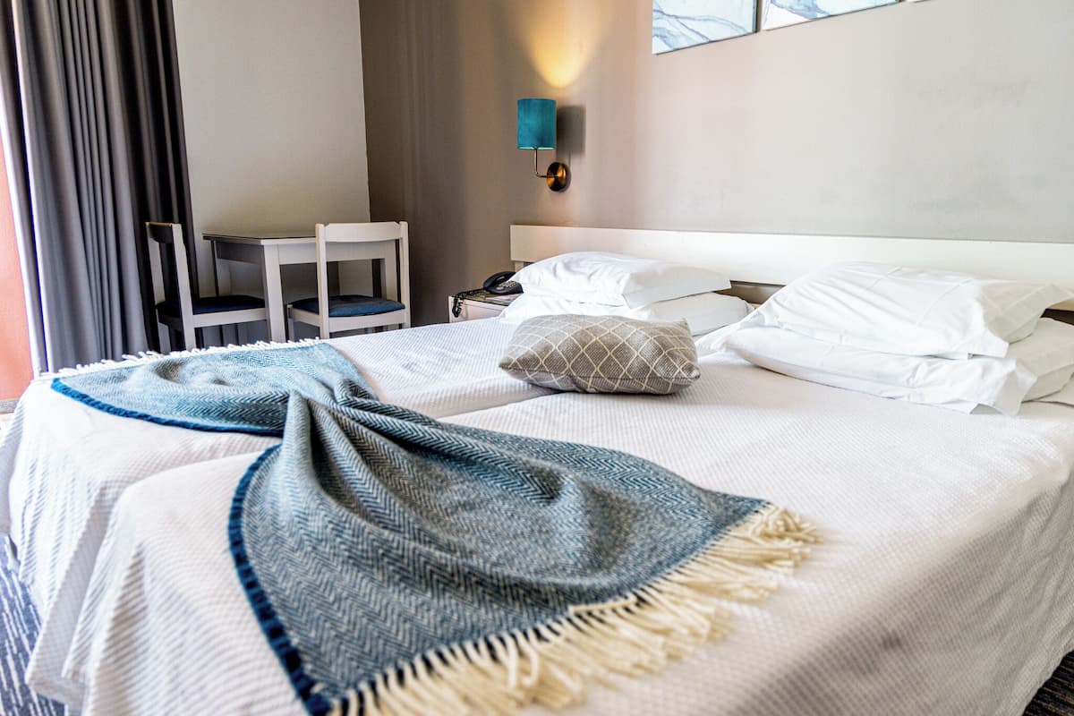 Standard Studio | Minibar, desk, laptop workspace, blackout curtains