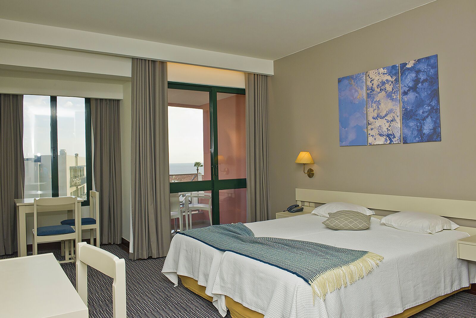 Studio, Sea View | Minibar, individually decorated, individually furnished, desk