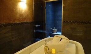 Sauna, bain à remous, hammam, hammam, soins corporels