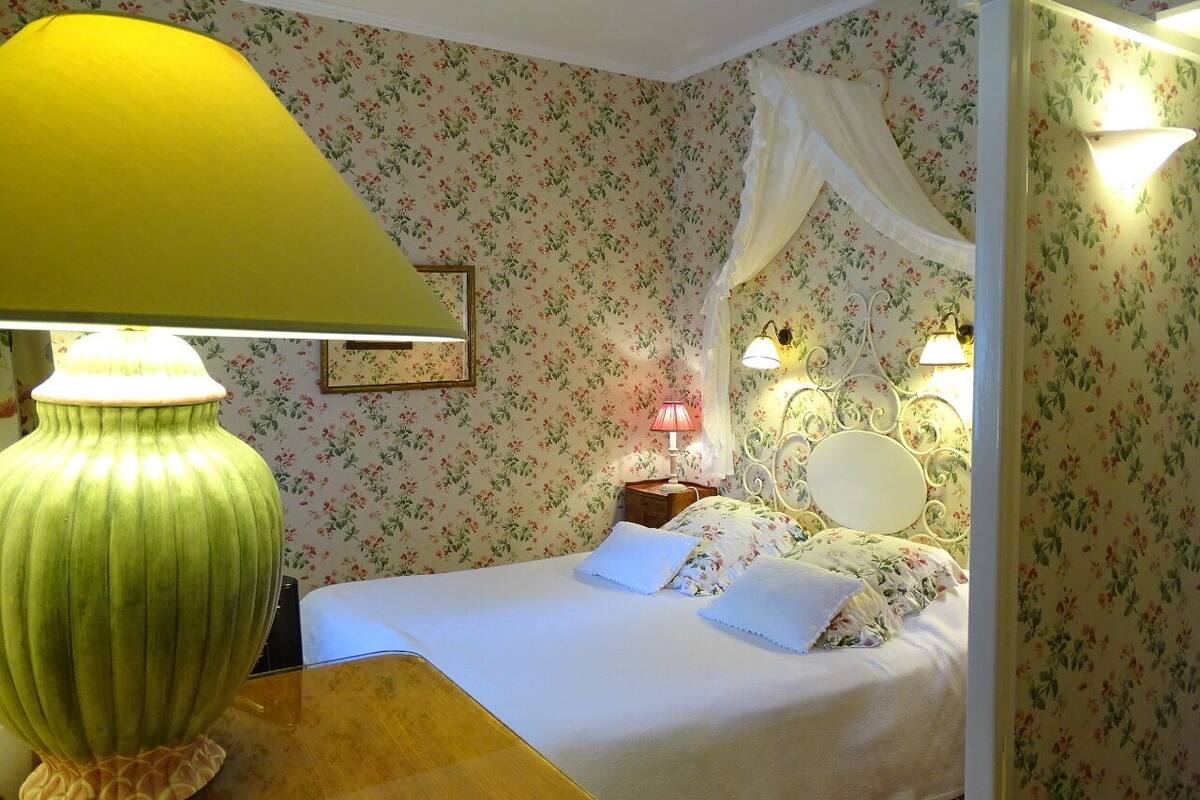 Suite, Garden View