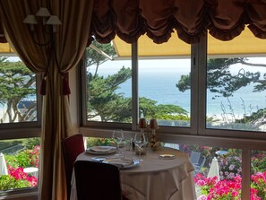 Breakfast, lunch, dinner served; French cuisine, sea views - TI AL LANNEC Hotel - Restaurant & Spa (Trébeurden)