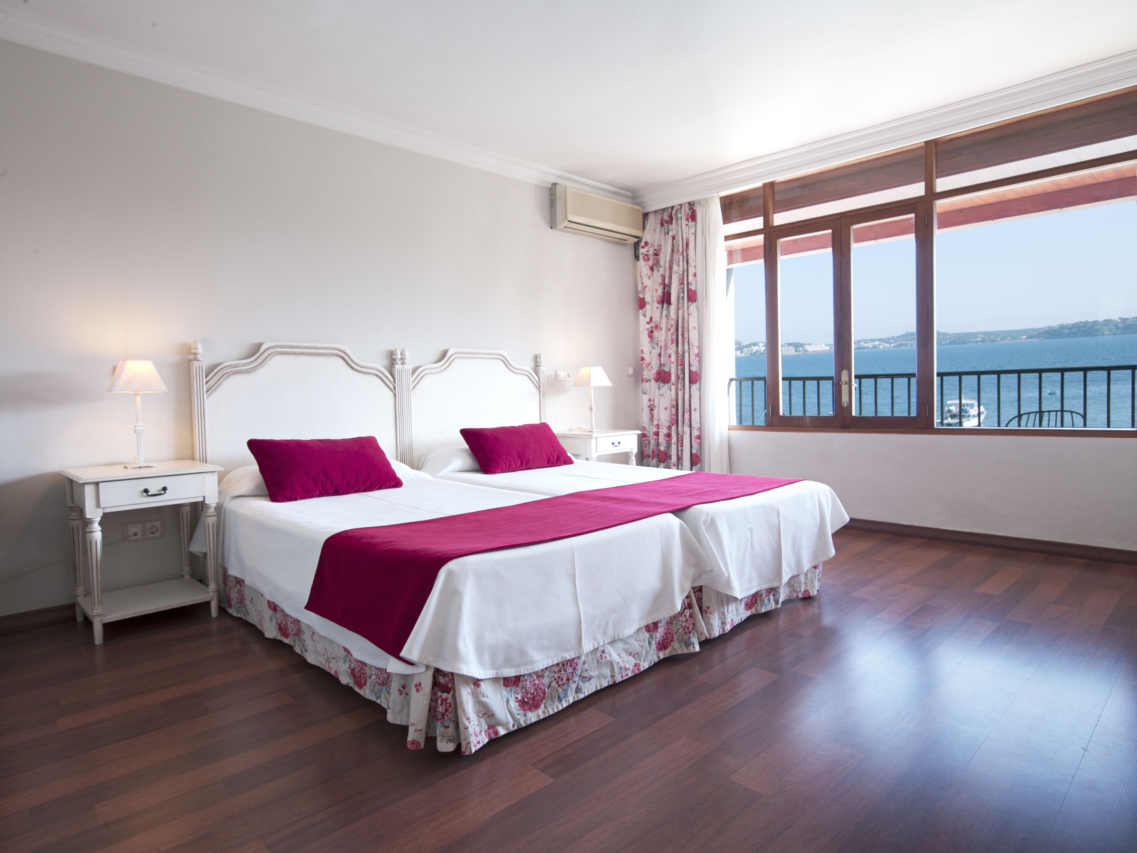 Photo - Hotel Cala Fornells