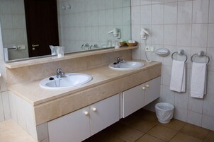 Free toiletries, hair dryer