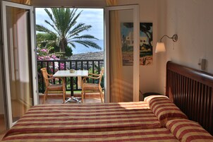 Free rollaway beds, WiFi